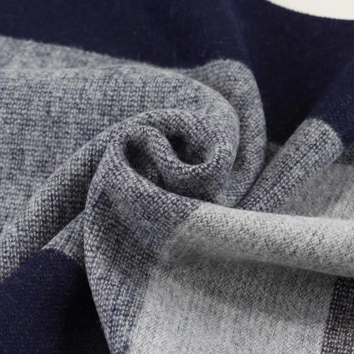 Men's Scarves Classic Arrival Winter Plaid Scarf Tassel Edge Soft Warm Scarf