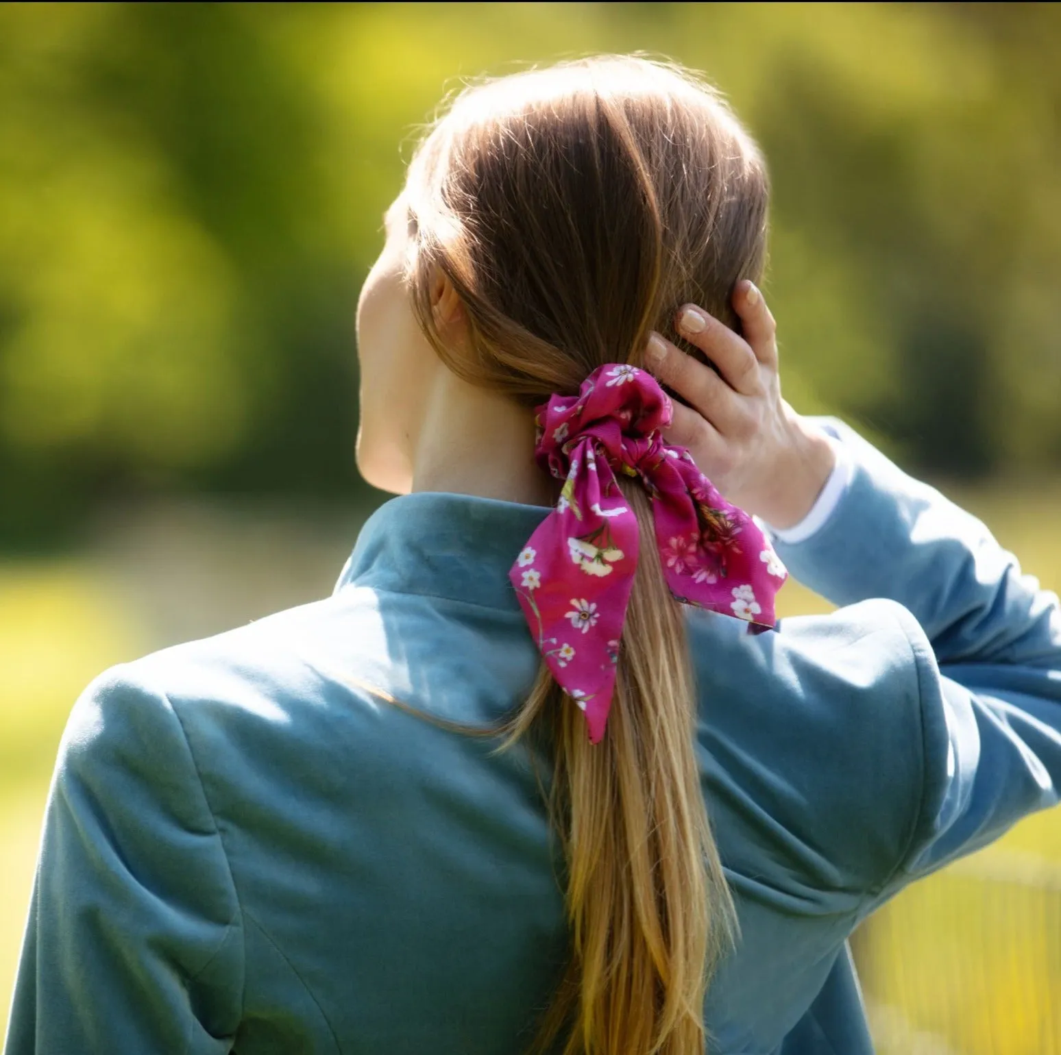 Oopsie Daisy Fuchsia Short Tail Silk Scrunchie